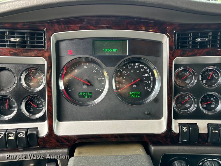 image for item NQ9699 2016 Kenworth W900 semi truck