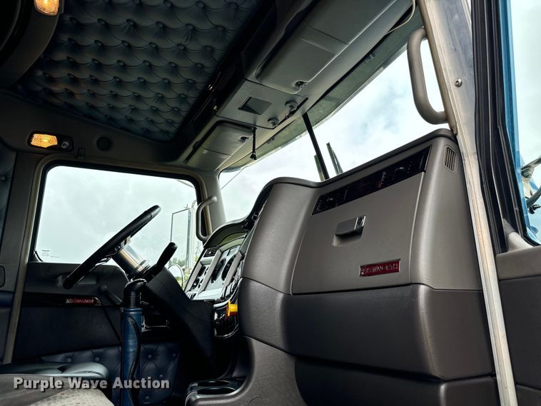 image for item NQ9699 2016 Kenworth W900 semi truck