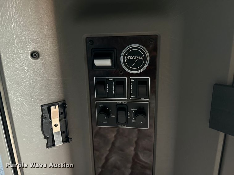 image for item NQ9699 2016 Kenworth W900 semi truck