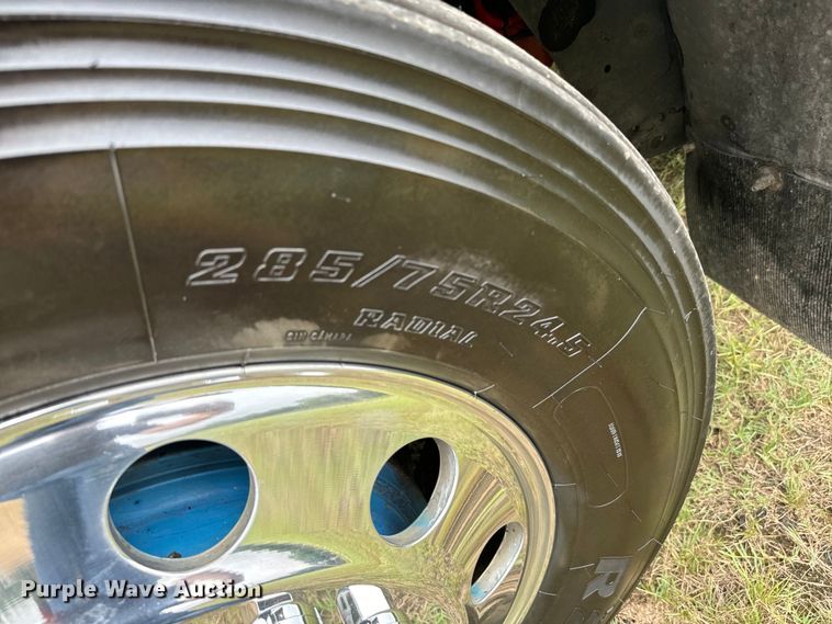 image for item NQ9699 2016 Kenworth W900 semi truck