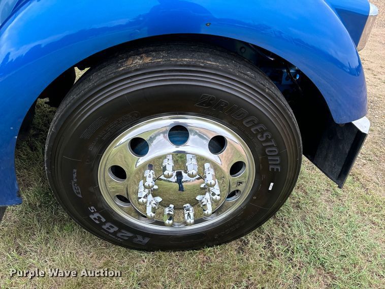 image for item NQ9699 2016 Kenworth W900 semi truck