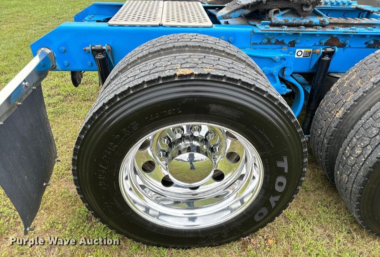 image for item NQ9699 2016 Kenworth W900 semi truck