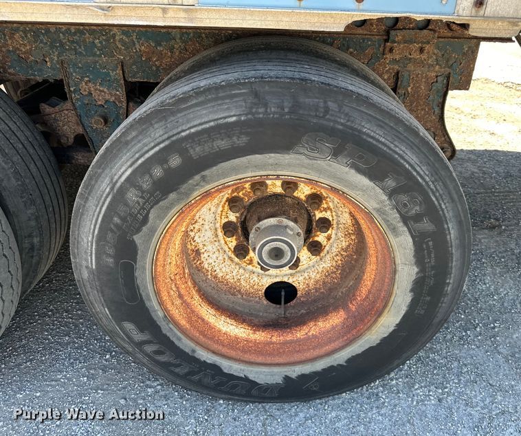 image for item NT9382 1994 Wabash dry van trailer