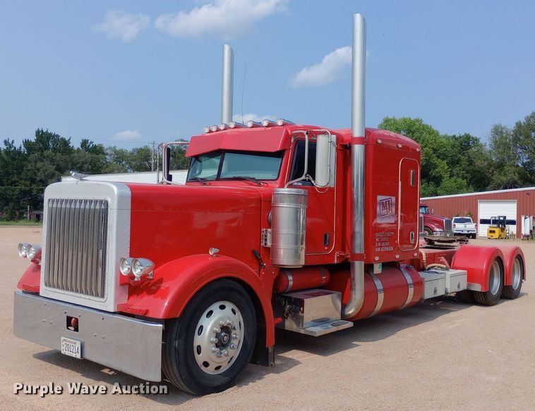 image for item NY9349 2006 Peterbilt 379 semi truck