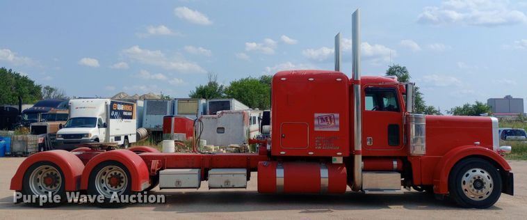 image for item NY9349 2006 Peterbilt 379 semi truck
