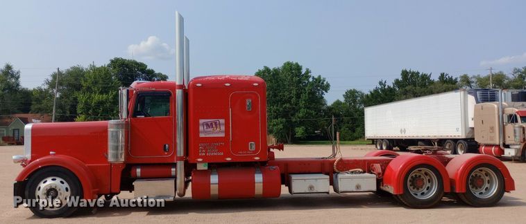 image for item NY9349 2006 Peterbilt 379 semi truck