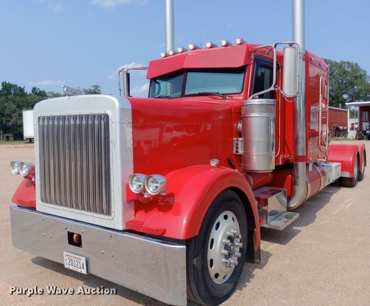 image for item NY9349 2006 Peterbilt 379 semi truck