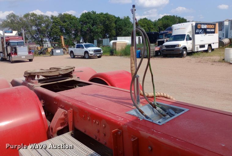 image for item NY9349 2006 Peterbilt 379 semi truck