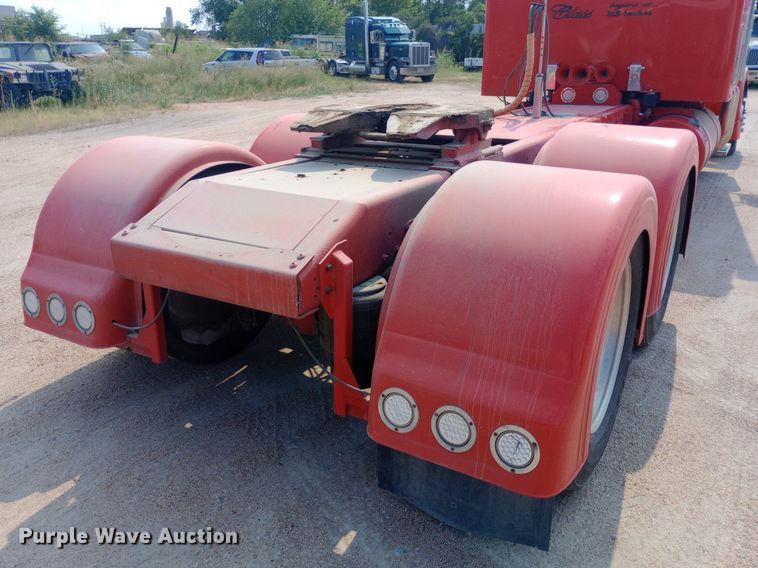 image for item NY9349 2006 Peterbilt 379 semi truck