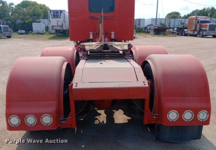 image for item NY9349 2006 Peterbilt 379 semi truck