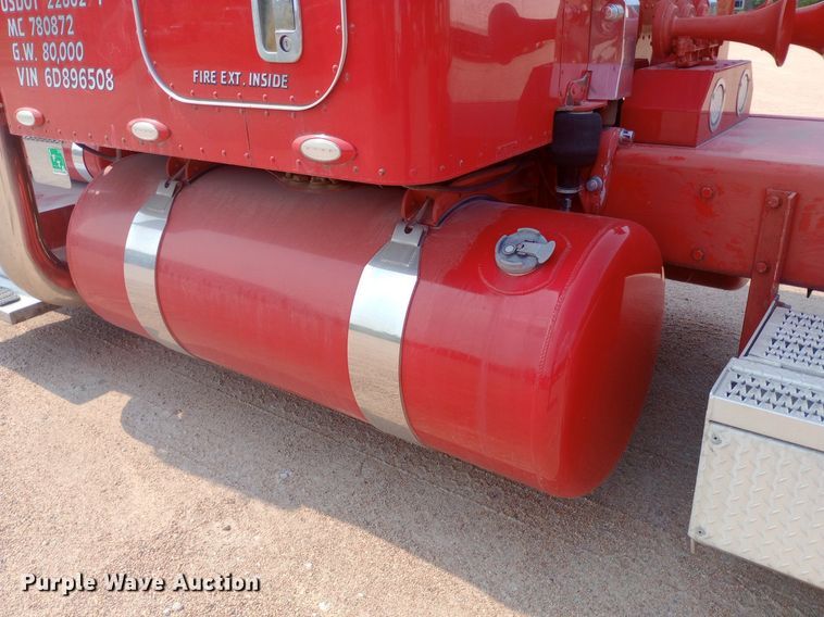 image for item NY9349 2006 Peterbilt 379 semi truck