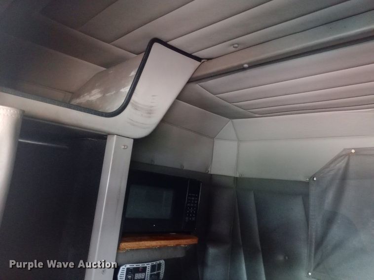 image for item NY9349 2006 Peterbilt 379 semi truck