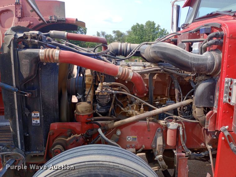 image for item NY9349 2006 Peterbilt 379 semi truck