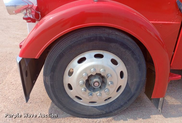 image for item NY9349 2006 Peterbilt 379 semi truck