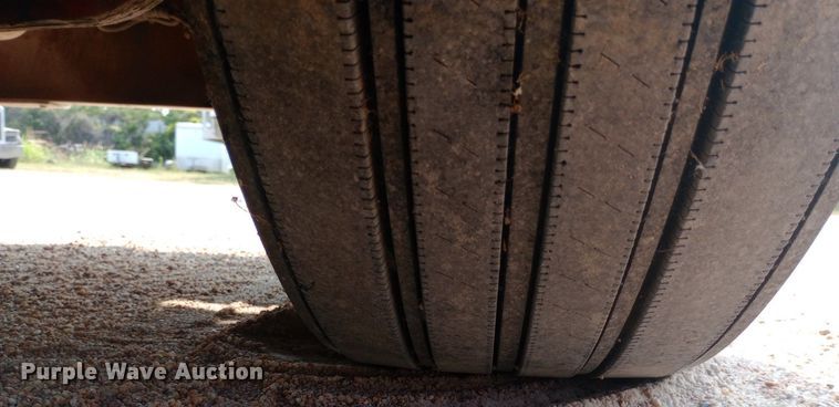 image for item NY9349 2006 Peterbilt 379 semi truck