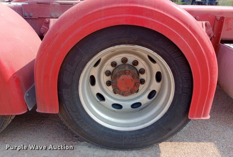 image for item NY9349 2006 Peterbilt 379 semi truck