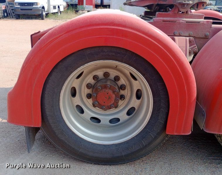 image for item NY9349 2006 Peterbilt 379 semi truck