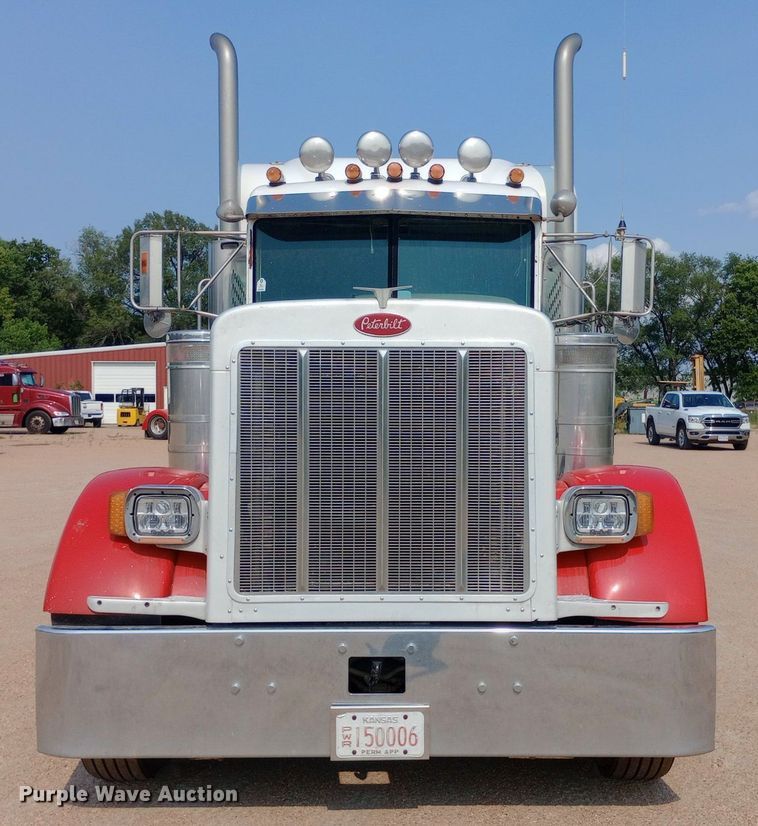 image for item NY9350 2002 Peterbilt 379 semi truck