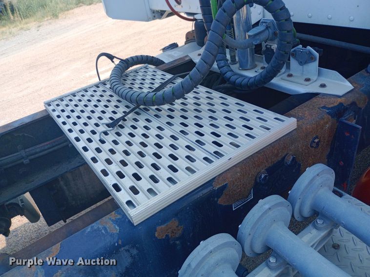 image for item NY9350 2002 Peterbilt 379 semi truck