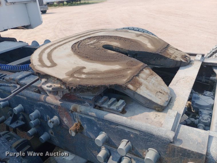 image for item NY9350 2002 Peterbilt 379 semi truck