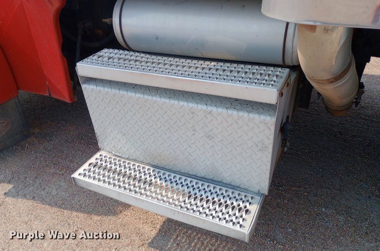 image for item NY9350 2002 Peterbilt 379 semi truck