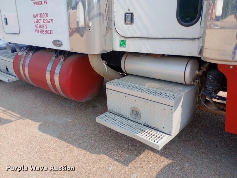 image for item NY9350 2002 Peterbilt 379 semi truck