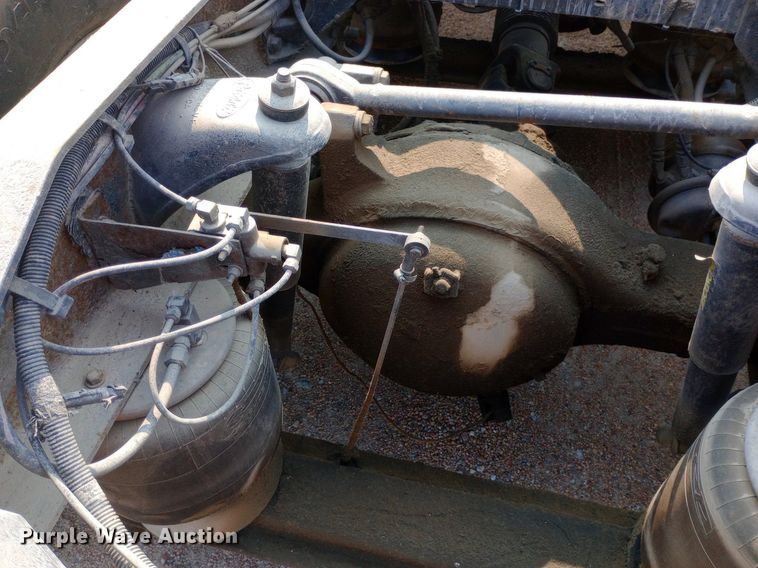 image for item NY9350 2002 Peterbilt 379 semi truck