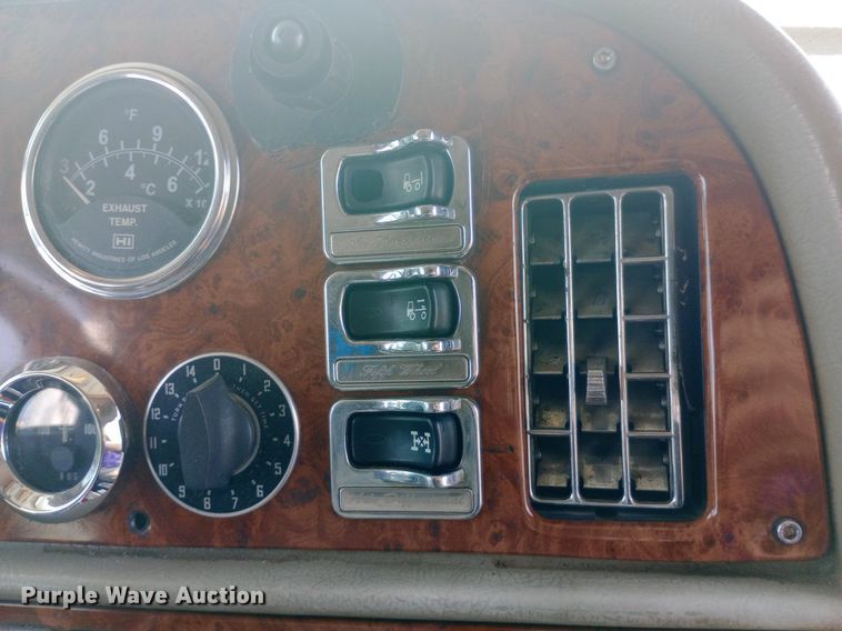 image for item NY9350 2002 Peterbilt 379 semi truck