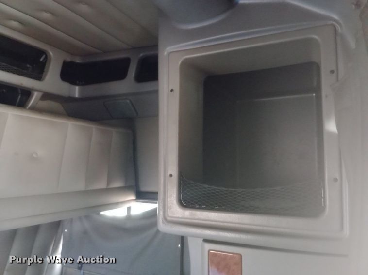 image for item NY9350 2002 Peterbilt 379 semi truck