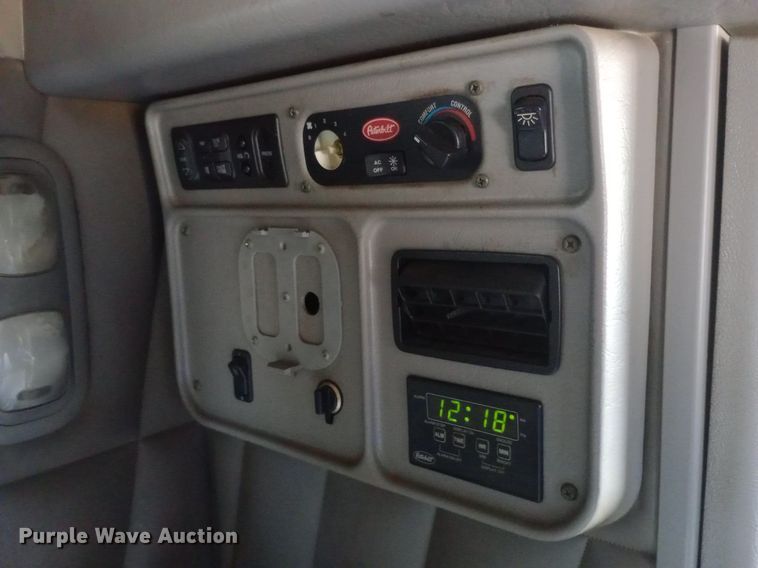 image for item NY9350 2002 Peterbilt 379 semi truck