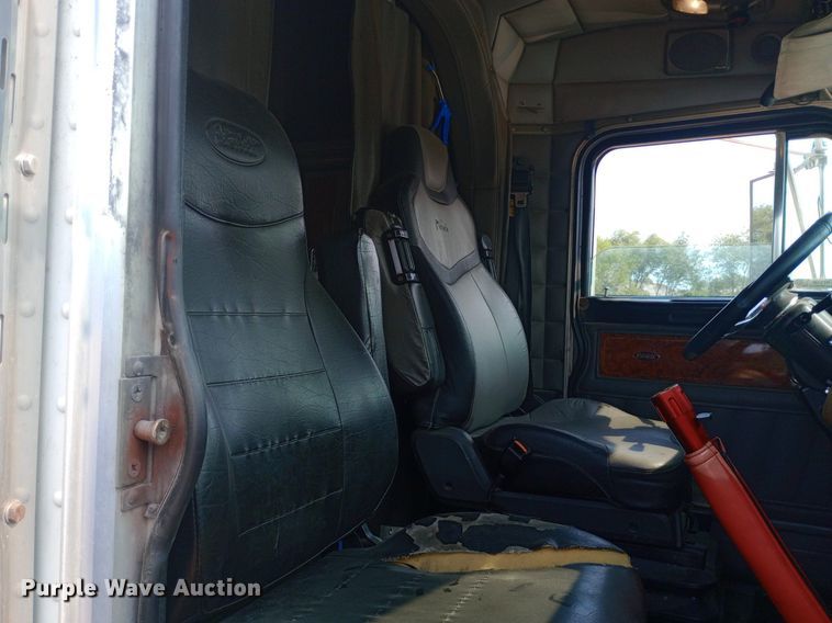 image for item NY9350 2002 Peterbilt 379 semi truck