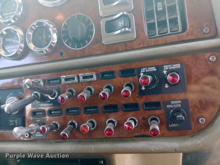 image for item NY9350 2002 Peterbilt 379 semi truck