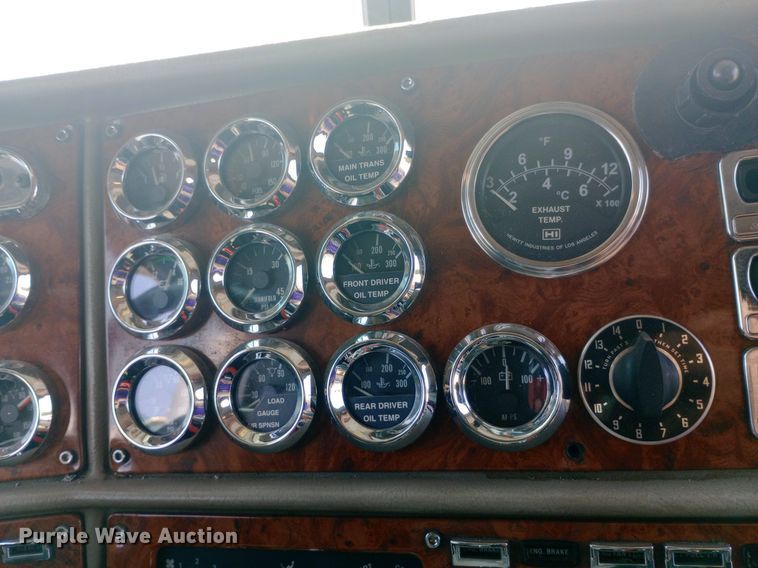 image for item NY9350 2002 Peterbilt 379 semi truck