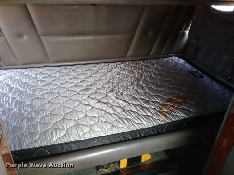 image for item NY9350 2002 Peterbilt 379 semi truck