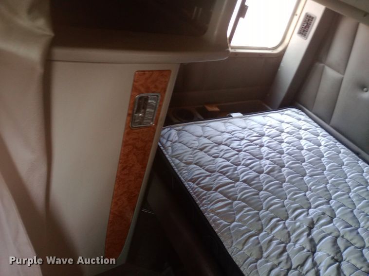 image for item NY9350 2002 Peterbilt 379 semi truck