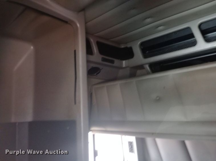 image for item NY9350 2002 Peterbilt 379 semi truck