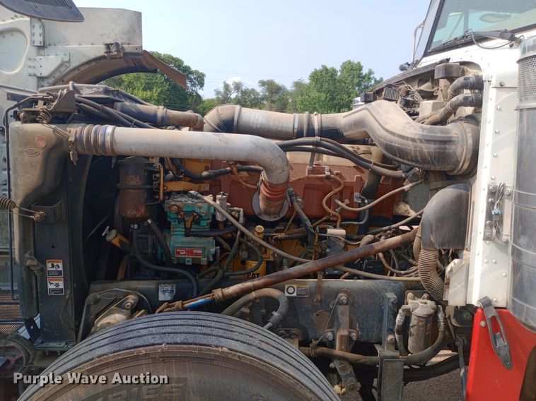 image for item NY9350 2002 Peterbilt 379 semi truck