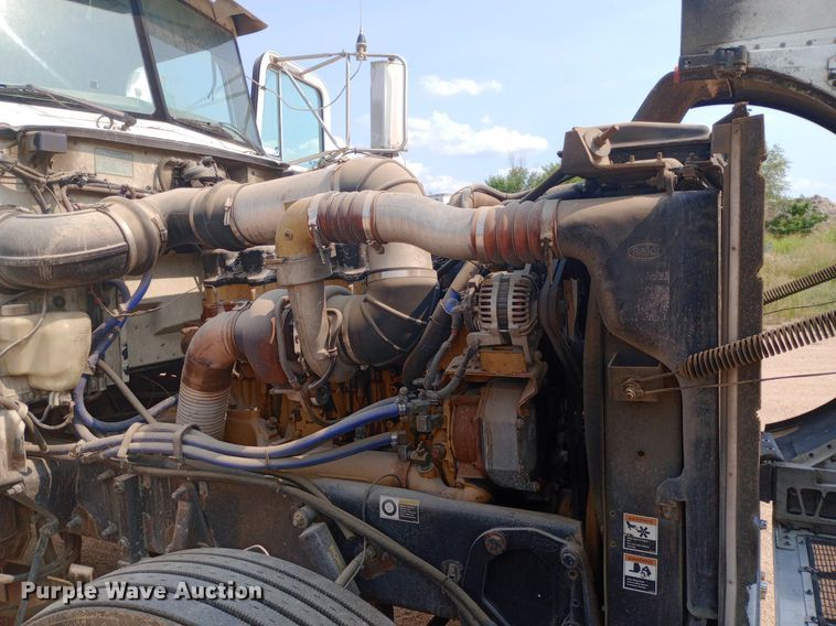 image for item NY9350 2002 Peterbilt 379 semi truck