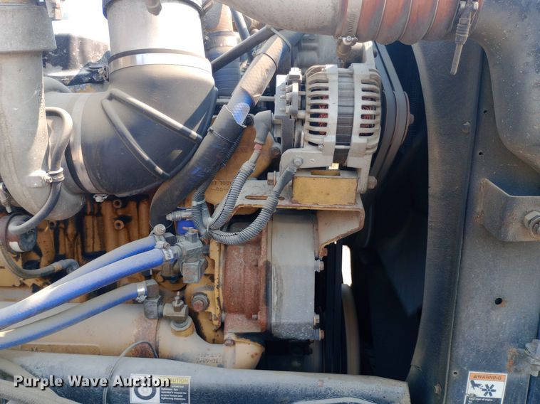 image for item NY9350 2002 Peterbilt 379 semi truck