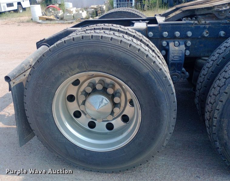 image for item NY9350 2002 Peterbilt 379 semi truck