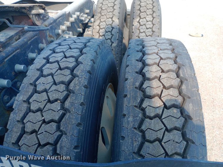 image for item NY9350 2002 Peterbilt 379 semi truck