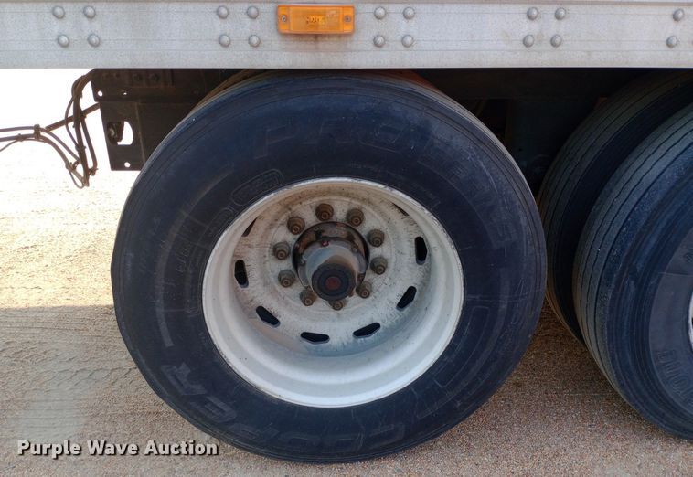 image for item NY9351 2006 Great Dane refrigerated van trailer