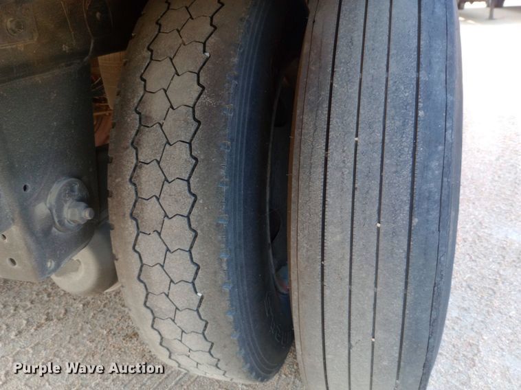 image for item NY9351 2006 Great Dane refrigerated van trailer