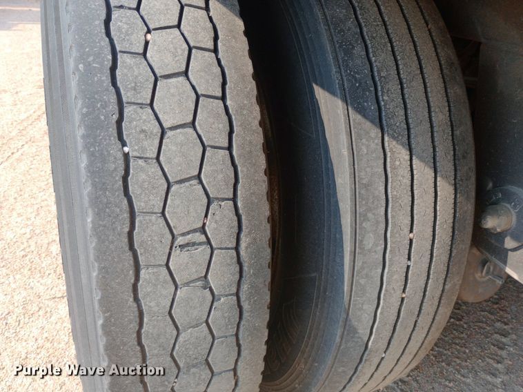 image for item NY9351 2006 Great Dane refrigerated van trailer