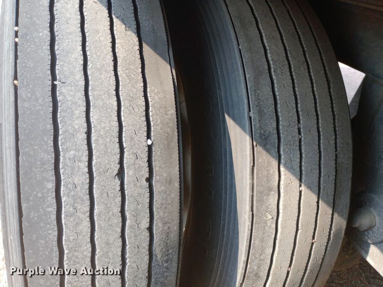 image for item NY9351 2006 Great Dane refrigerated van trailer