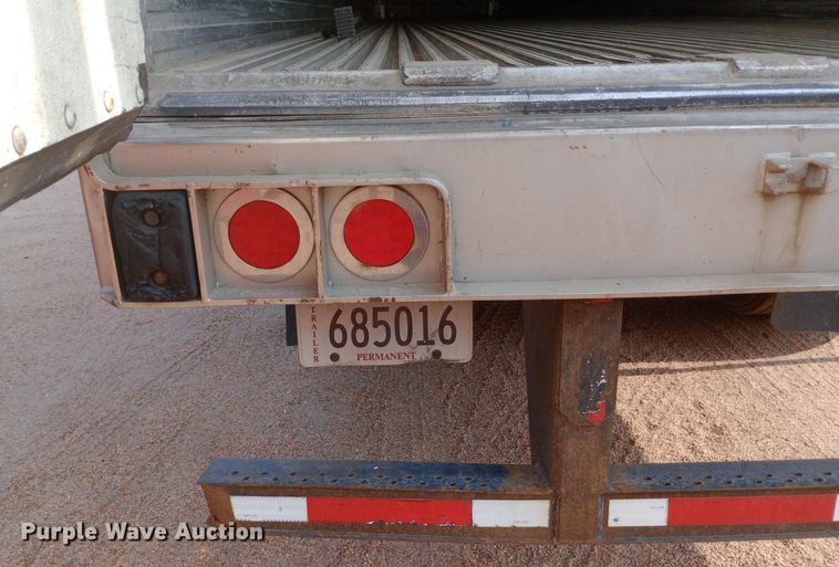 image for item NY9352 2009 Utility 3000R refrigerated van trailer