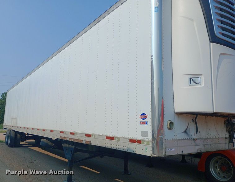 image for item NY9352 2009 Utility 3000R refrigerated van trailer