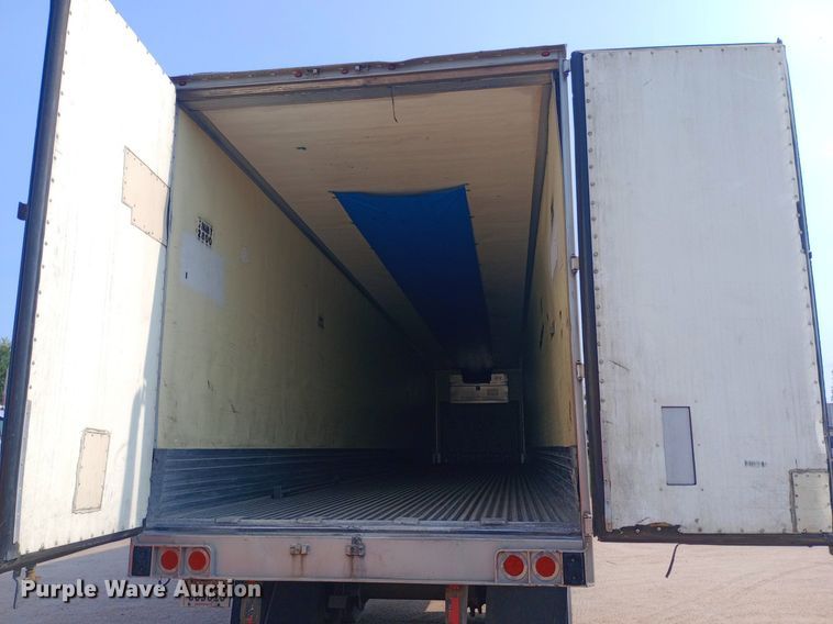 image for item NY9352 2009 Utility 3000R refrigerated van trailer