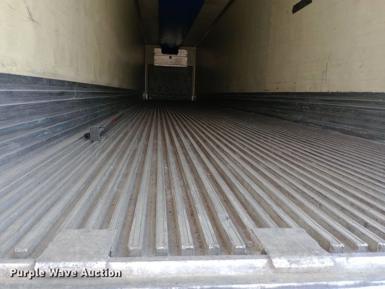 image for item NY9352 2009 Utility 3000R refrigerated van trailer