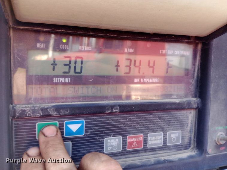 image for item NY9352 2009 Utility 3000R refrigerated van trailer